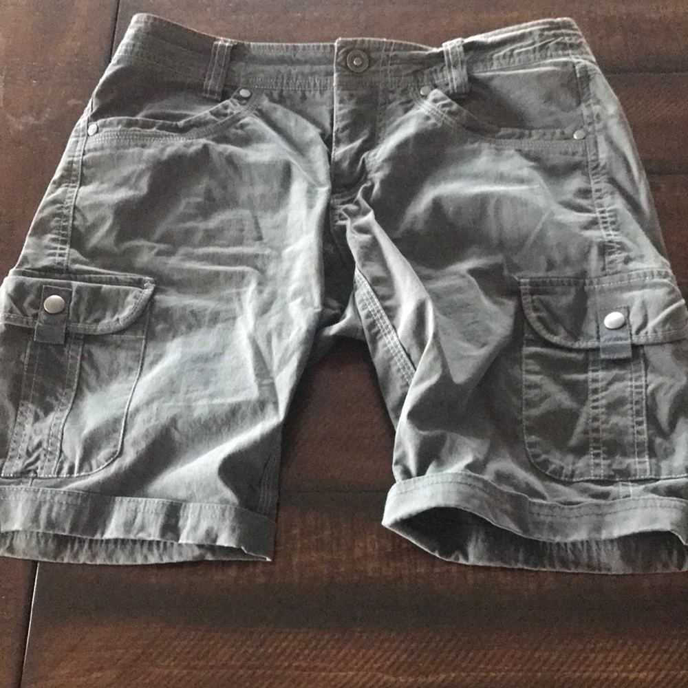 WOMENS KUHL BRAND SIZE 4 SHORTS